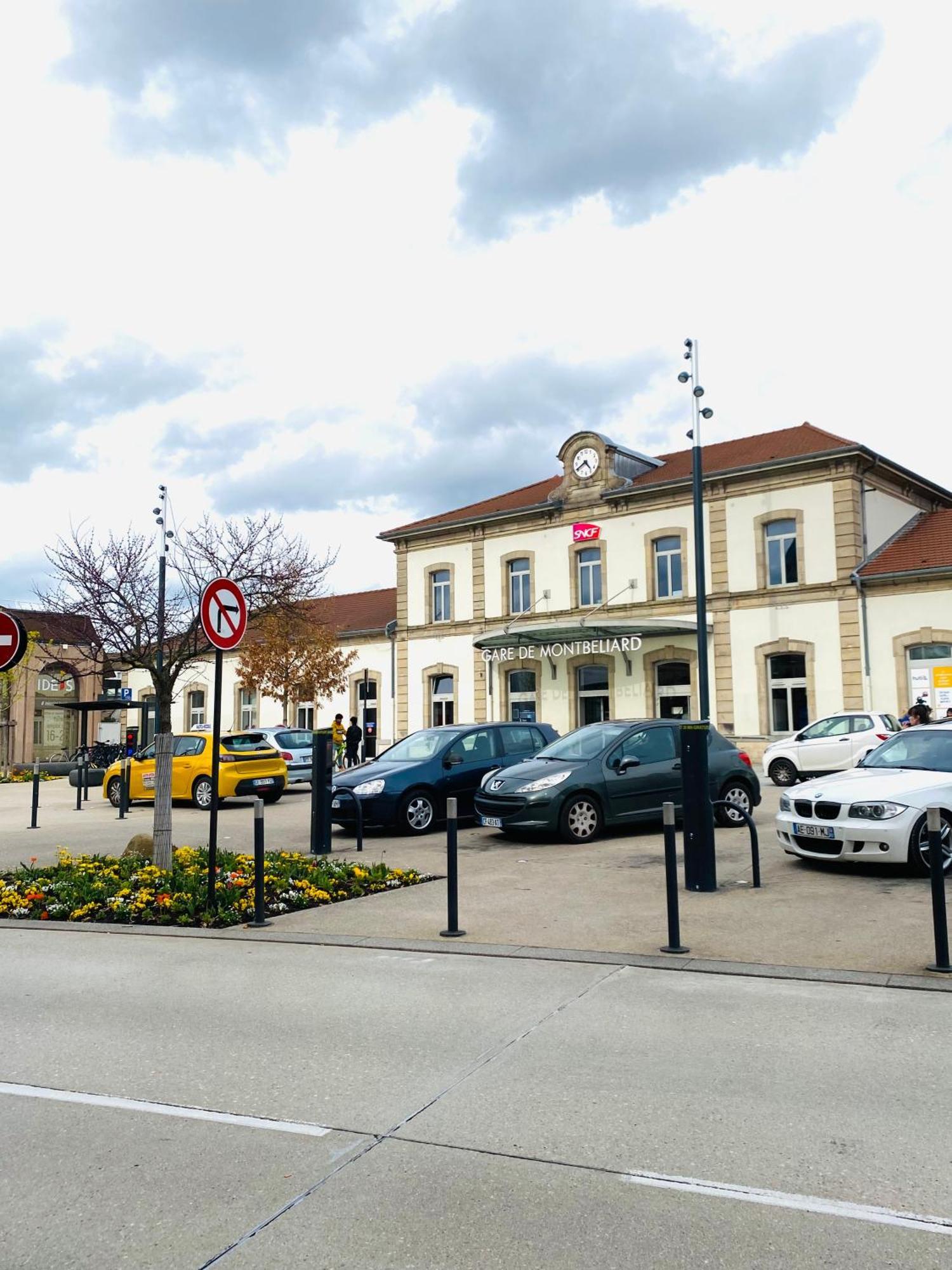 Studio De 30M² Hypercentre Tres Calme Montbeliard Exterior photo